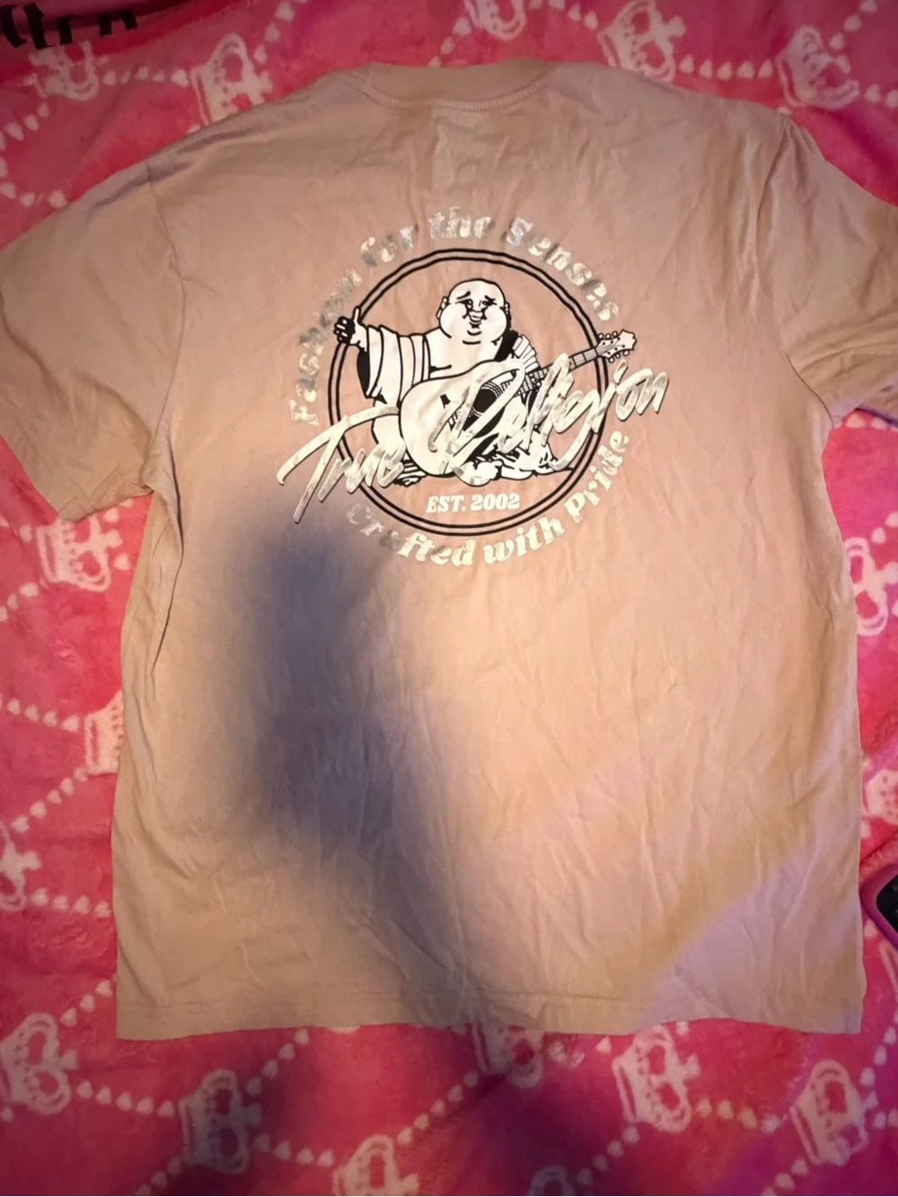 True Religion Cream Graphic Tee with Blue Print new no tags